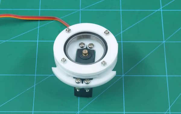 attach base servo motor plate to thetop outer bearing disc2`