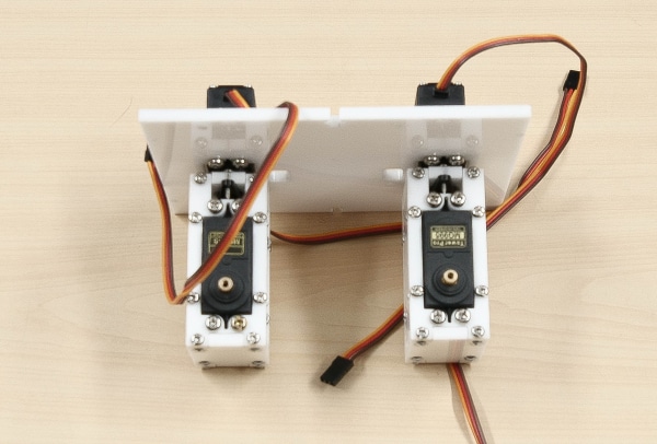 both leg servo horn plate