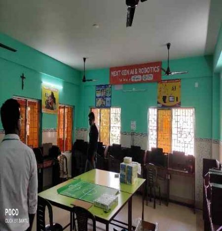 Carmel School, Budge bg